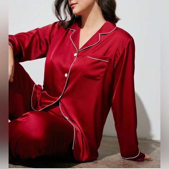 Bridesmaid Vibrant Red 2 pc satin pajamas set ladies size:Large Mint Condition - Picture 1 of 11